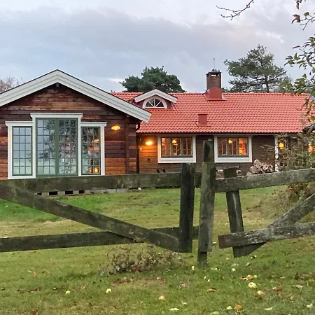Sjoestugan Vallersvik Frillesås Exterior photo