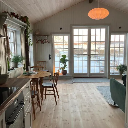 Sjoestugan Vallersvik Frillesås Exterior photo